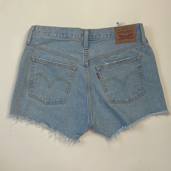 Levi's 501 shorts size 28 - Light Wash - Picture 2 of 11